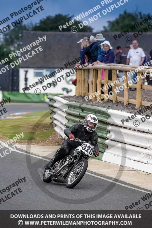 Vintage motorcycle club;eventdigitalimages;mallory park;mallory park trackday photographs;no limits trackdays;peter wileman photography;trackday digital images;trackday photos;vmcc festival 1000 bikes photographs